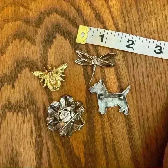 Set Vintage Silver Gold Pearl Hematite Brooch Pins Dragon Fly Westie Bee Flower - Picture 5 of 8